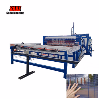 無料アシスタントマシン付き自動溶接フェンスマシン